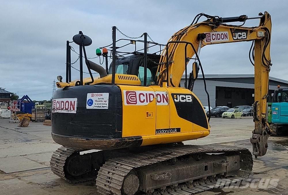 JCB JS 130 LC 履带挖掘机