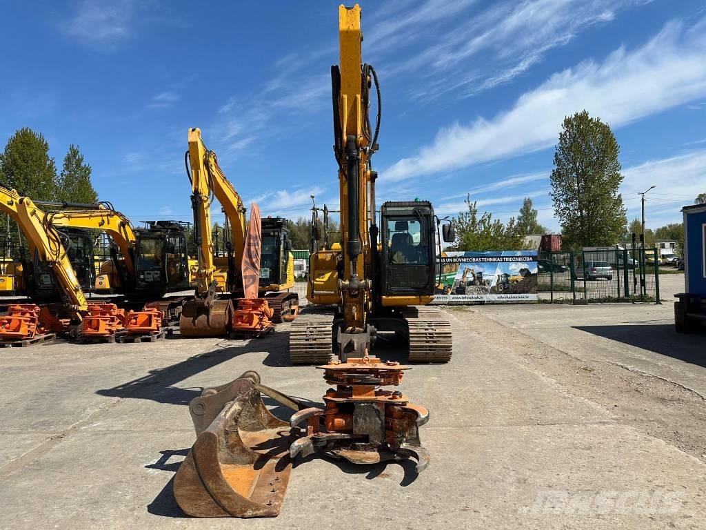 JCB JS 130 LC 履带挖掘机