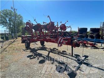 Lely Lotus 900 犁耙和摊草机