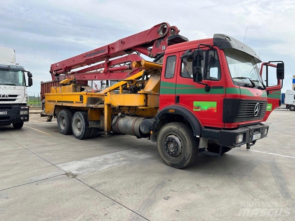 Mercedes-Benz 2435 混凝土搅拌车