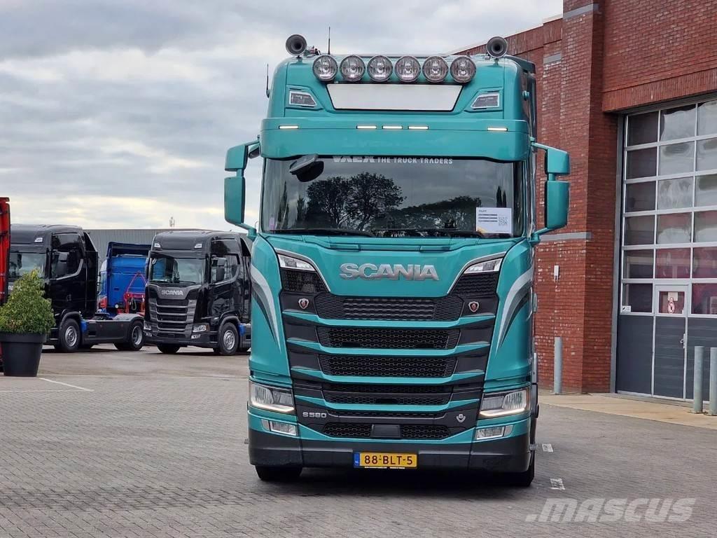 Scania S580 A4x2NB 牵引车