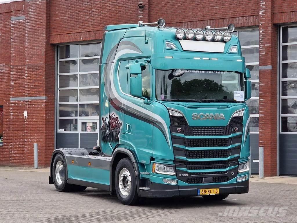 Scania S580 A4x2NB 牵引车