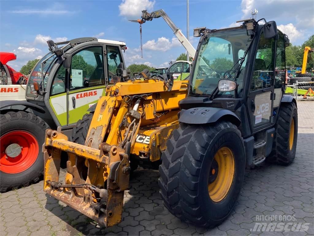 JCB 541-70 AgriPro 伸缩臂叉装车|叉装车