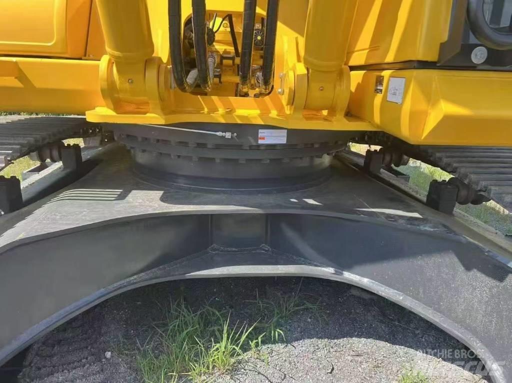 Komatsu 300-7 履带挖掘机