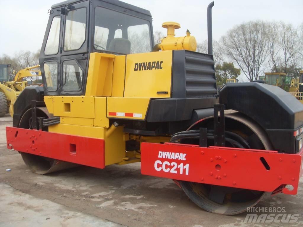 Dynapac CC 211 双轮压路机