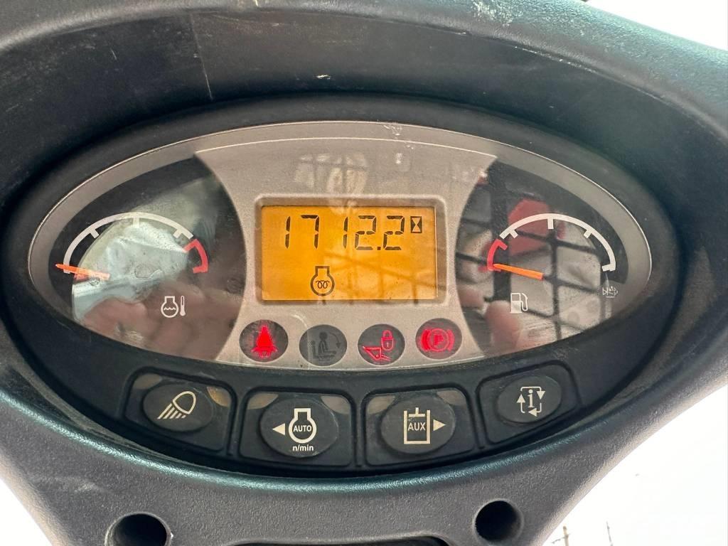 Bobcat S 450 滑移装载机