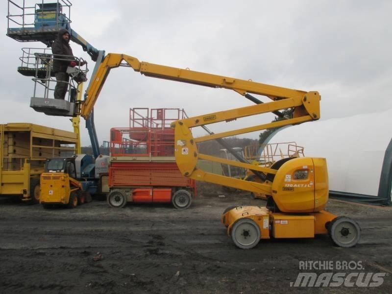 Manitou 170AETJ 曲臂高空工作平台