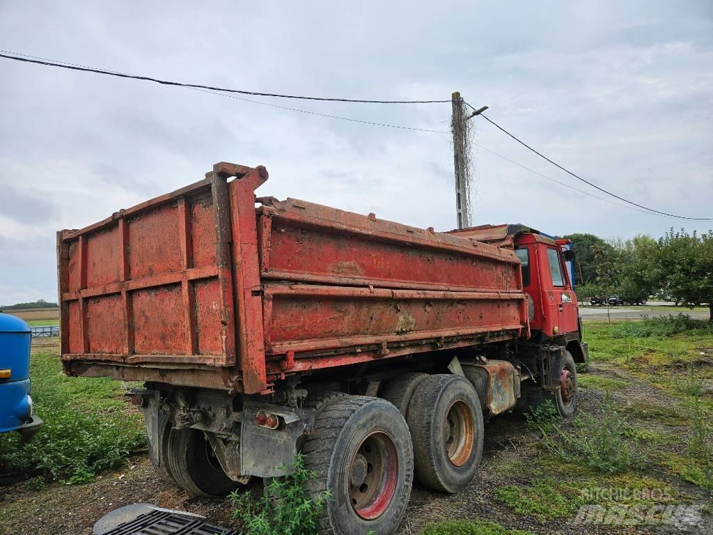 Tatra 138 S3  6x6 自卸式货车