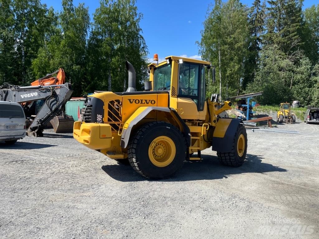 Volvo L 90 F 轮式装载机