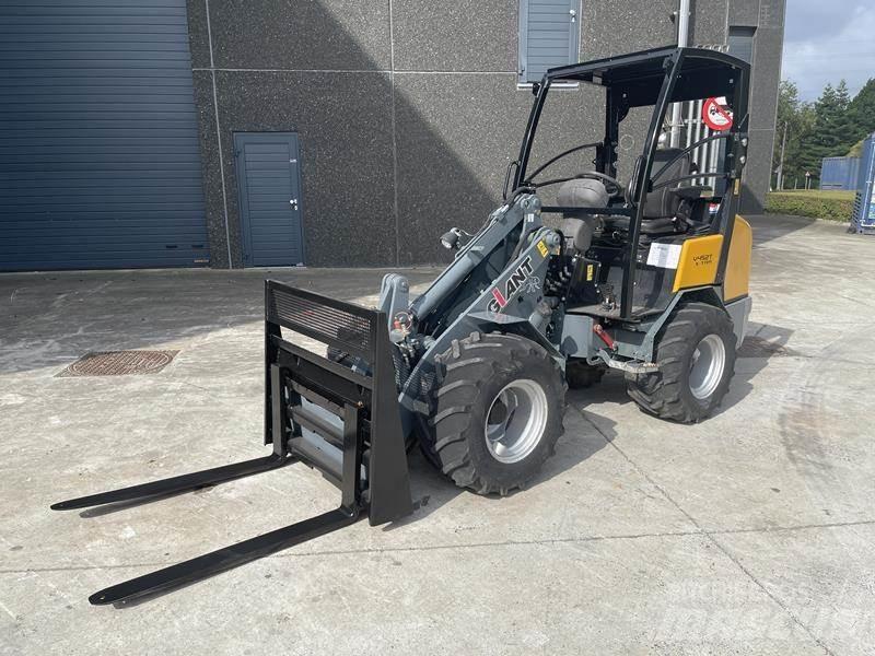 GiANT V 452 T XTRA 轮式装载机
