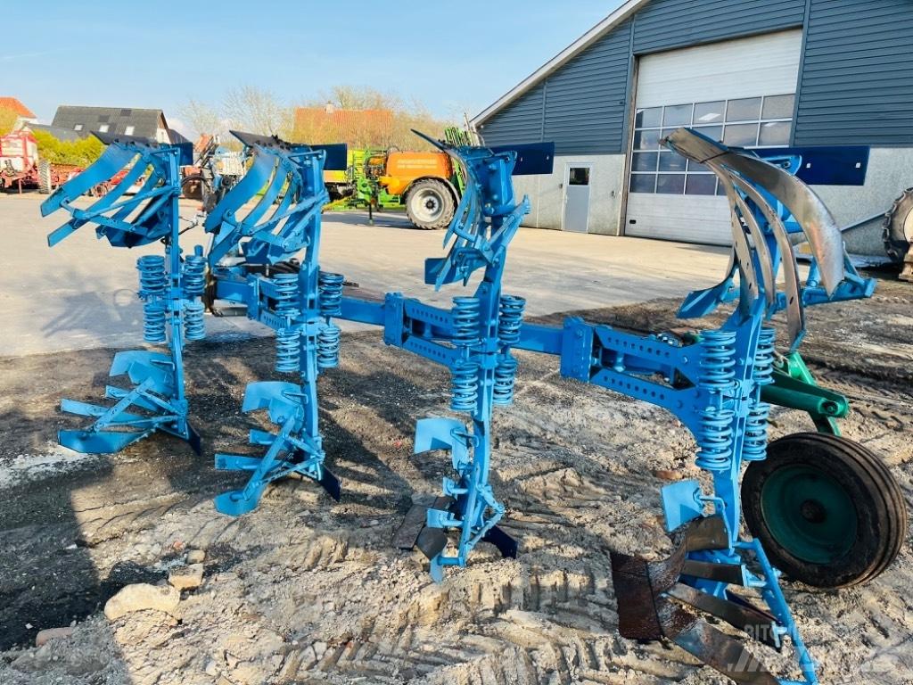 Lemken Juwel 双向犁