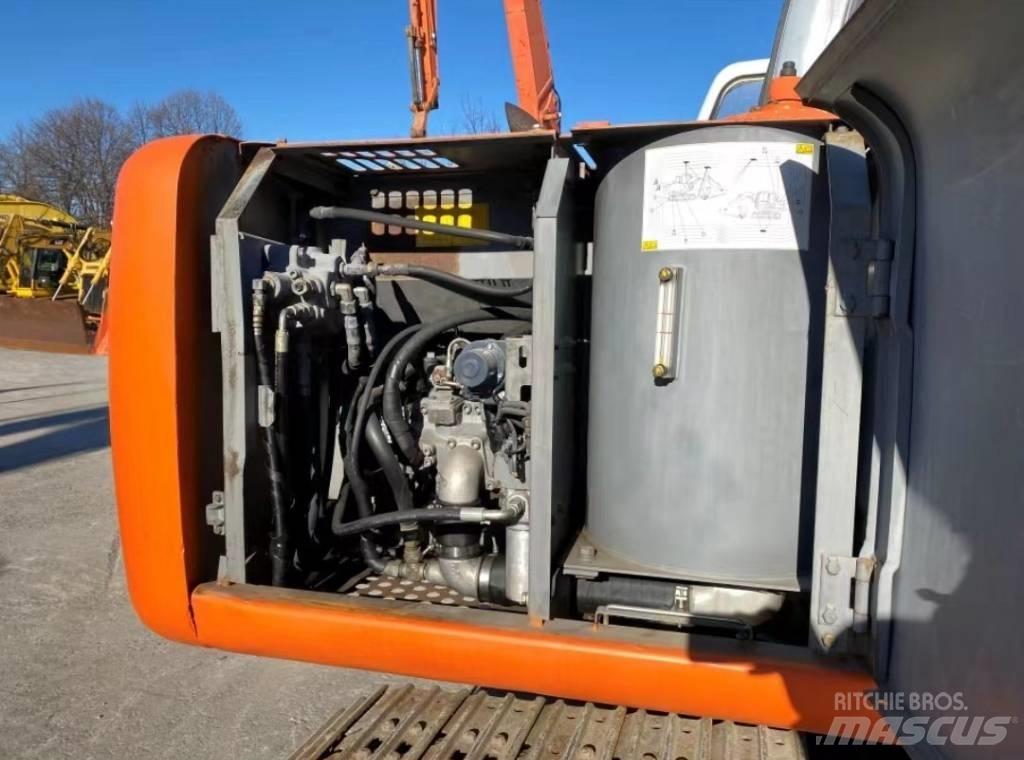Hitachi EX 100 履带挖掘机