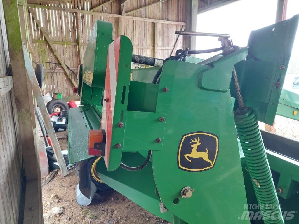 John Deere 730 割草调节装置