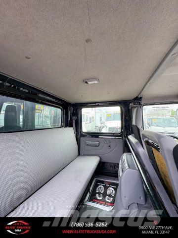 Hino 195 厢式货车