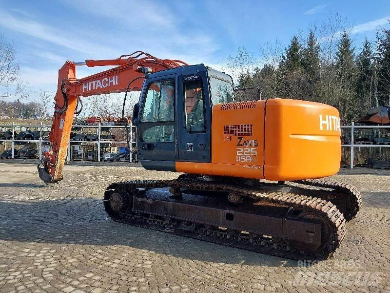 Hitachi ZX225USRLC 履带挖掘机