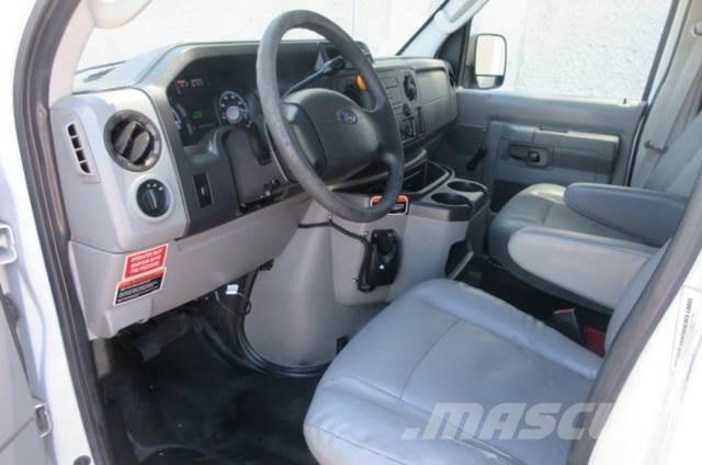 Ford E350 救援车