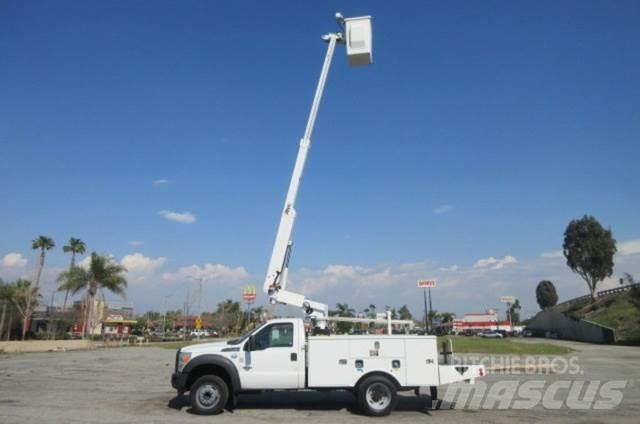 Ford F450 车载式高空作业车