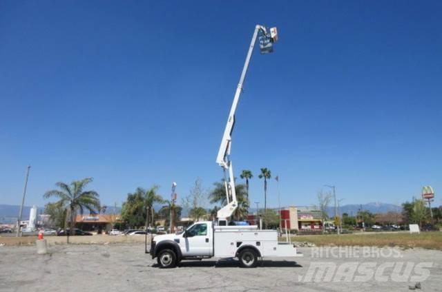 Ford F450 车载式高空作业车
