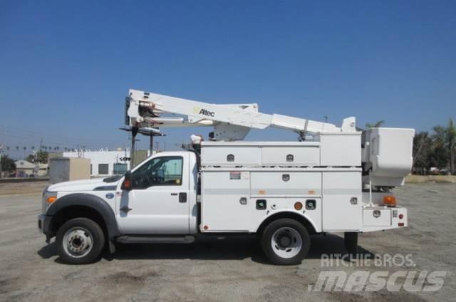 Ford F550 车载式高空作业车