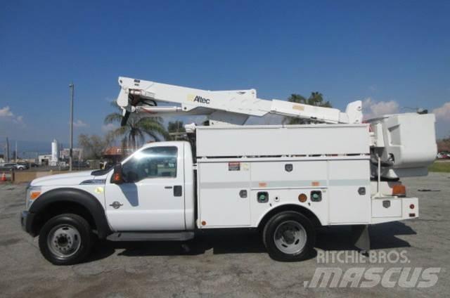 Ford F550 车载式高空作业车