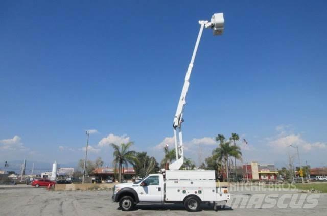 Ford F550 车载式高空作业车