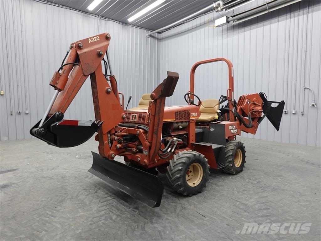 Ditch Witch 3700 挖沟机