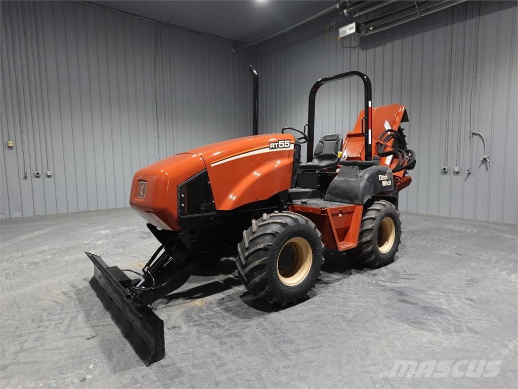 Ditch Witch RT55 岩石和混凝土锯