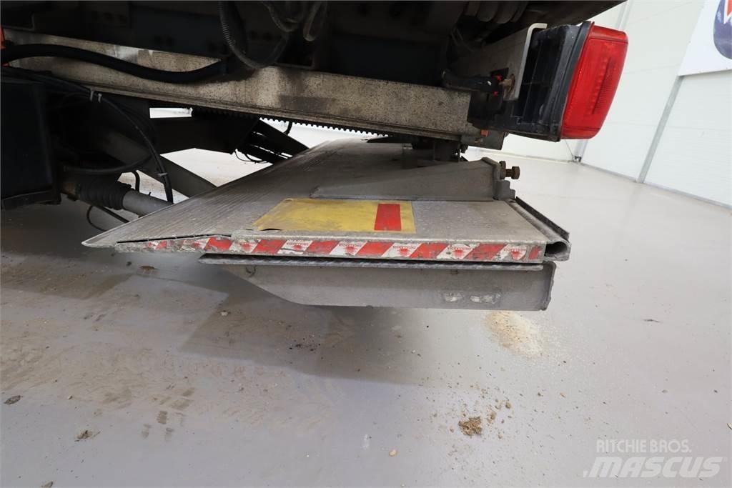 DAF CF370 冷藏集装箱