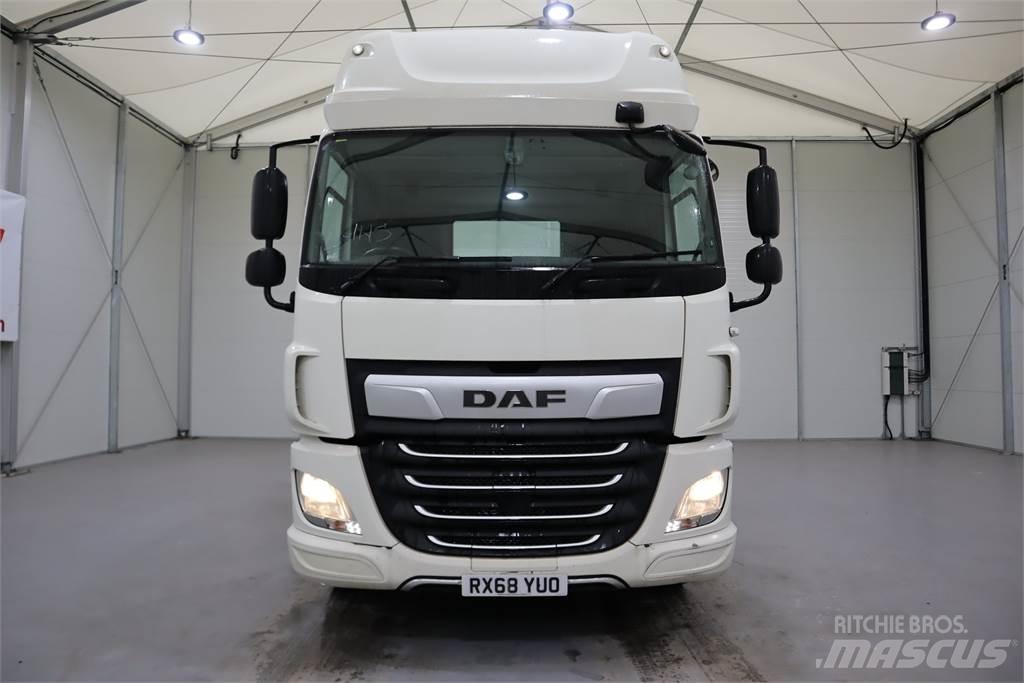 DAF CF450 牵引车