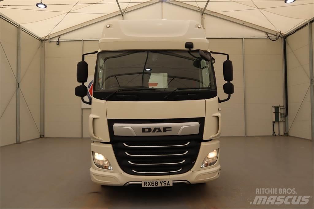 DAF CF450 牵引车