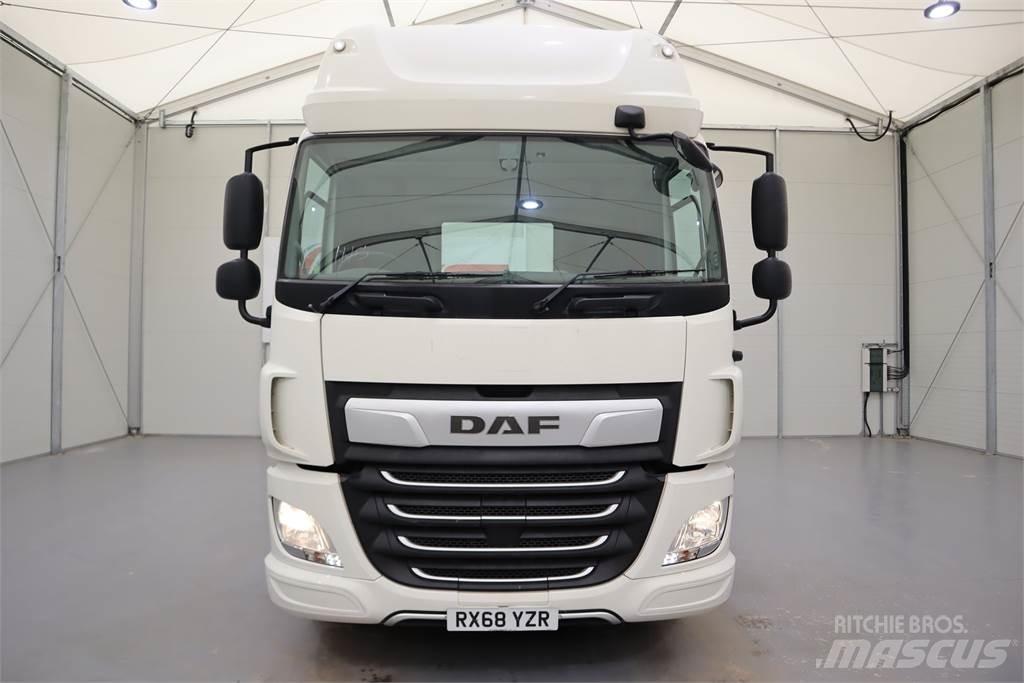 DAF CF450 牵引车