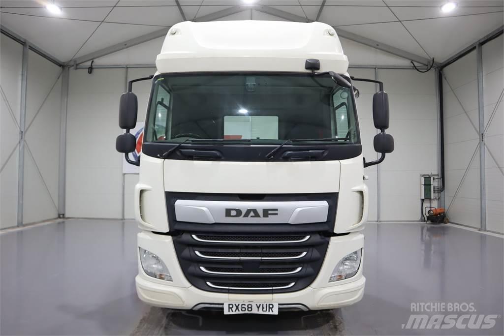 DAF CF450 牵引车