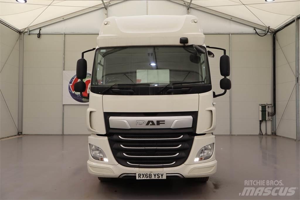 DAF CF450 牵引车