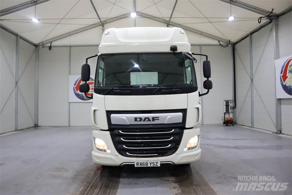DAF CF450 牵引车
