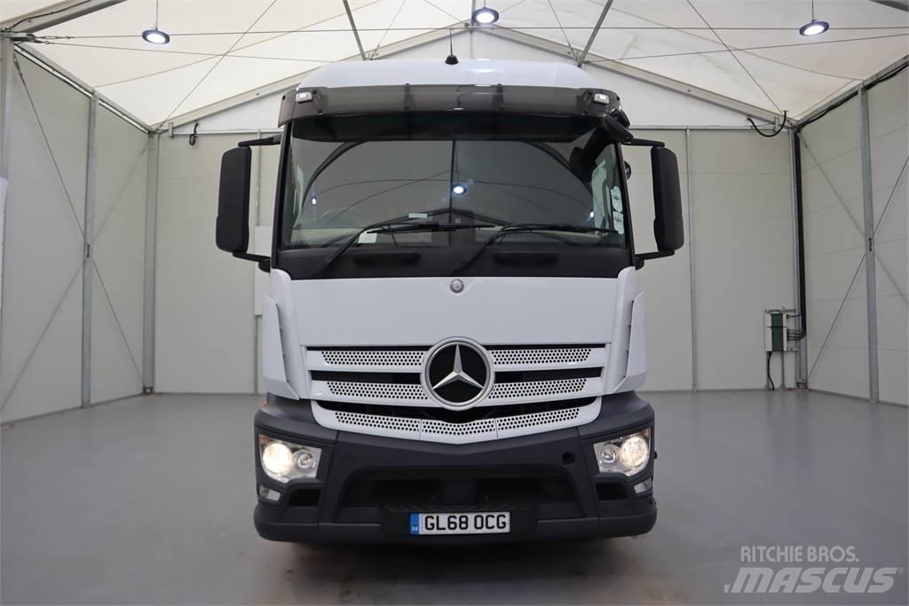 Mercedes-Benz ACTROS 1840 牵引车