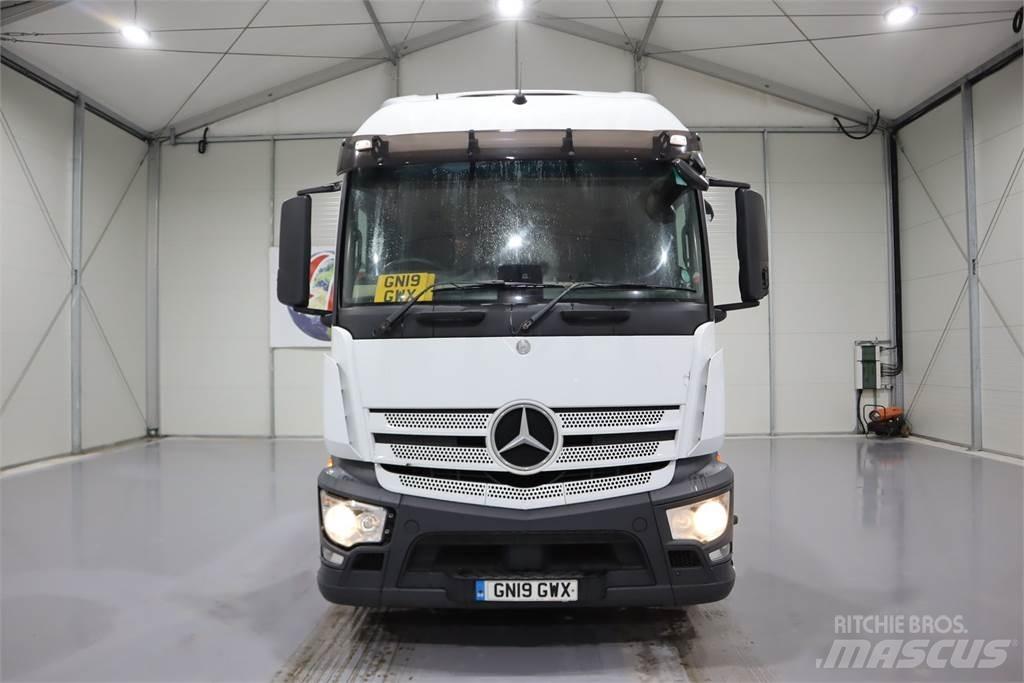 Mercedes-Benz Actros 1840 牵引车