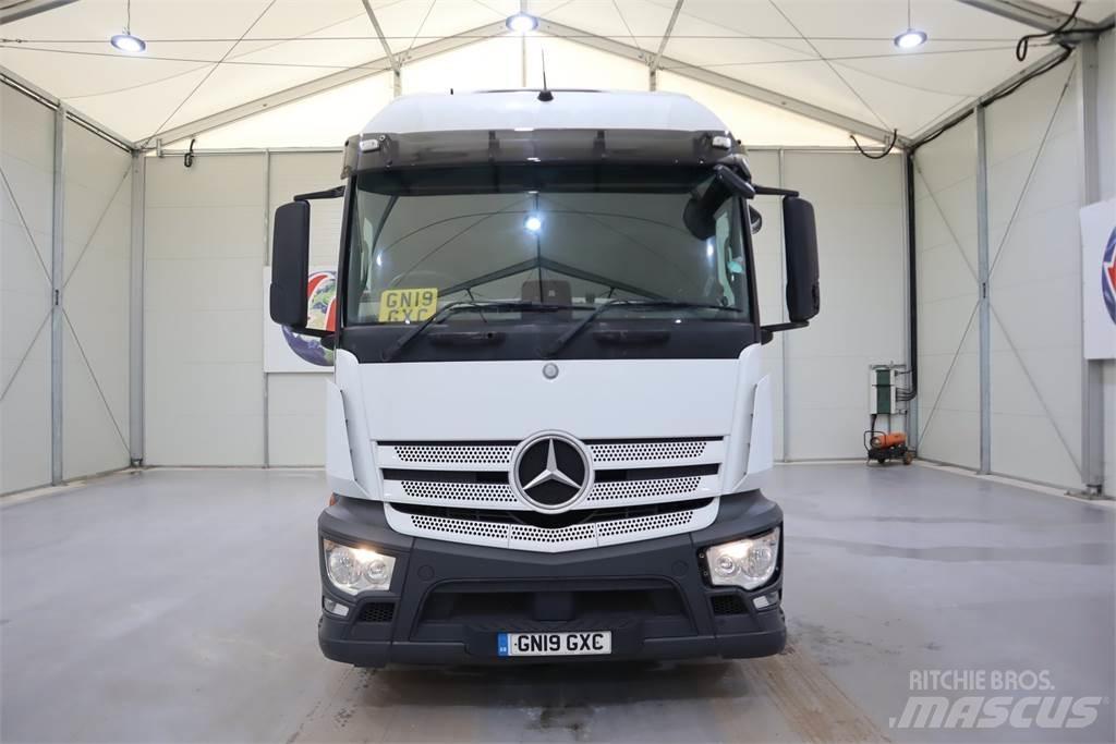 Mercedes-Benz Actros 1840 牵引车