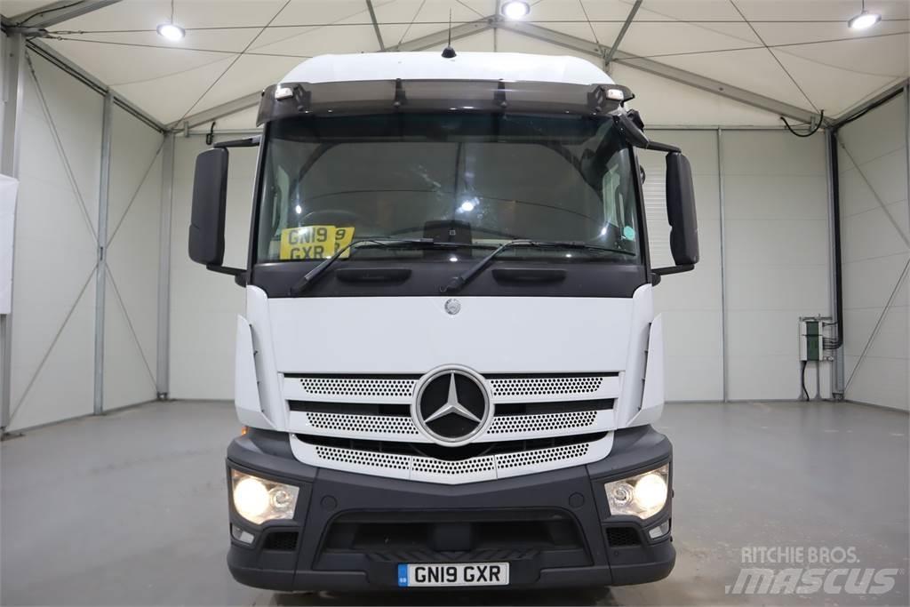 Mercedes-Benz Actros 1840 牵引车