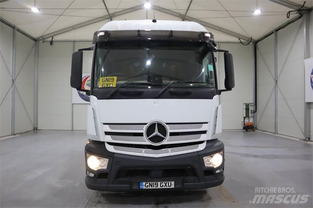 Mercedes-Benz Actros 1840 牵引车
