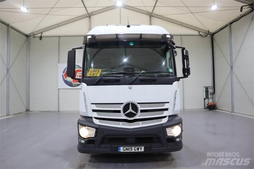 Mercedes-Benz Actros 1840 牵引车