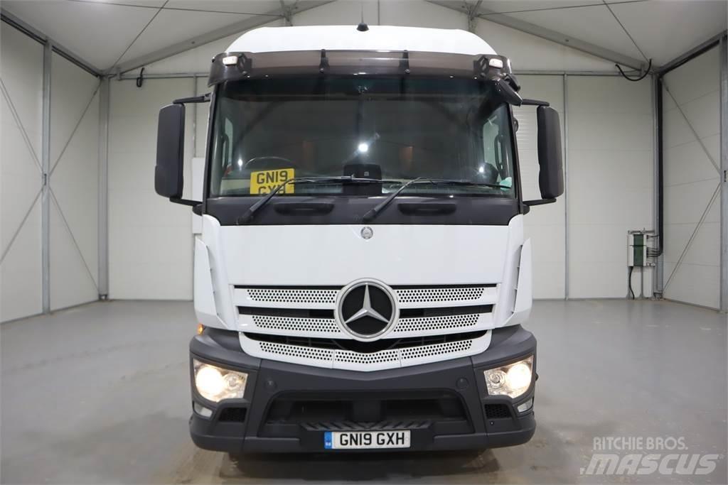 Mercedes-Benz Actros 1840 牵引车