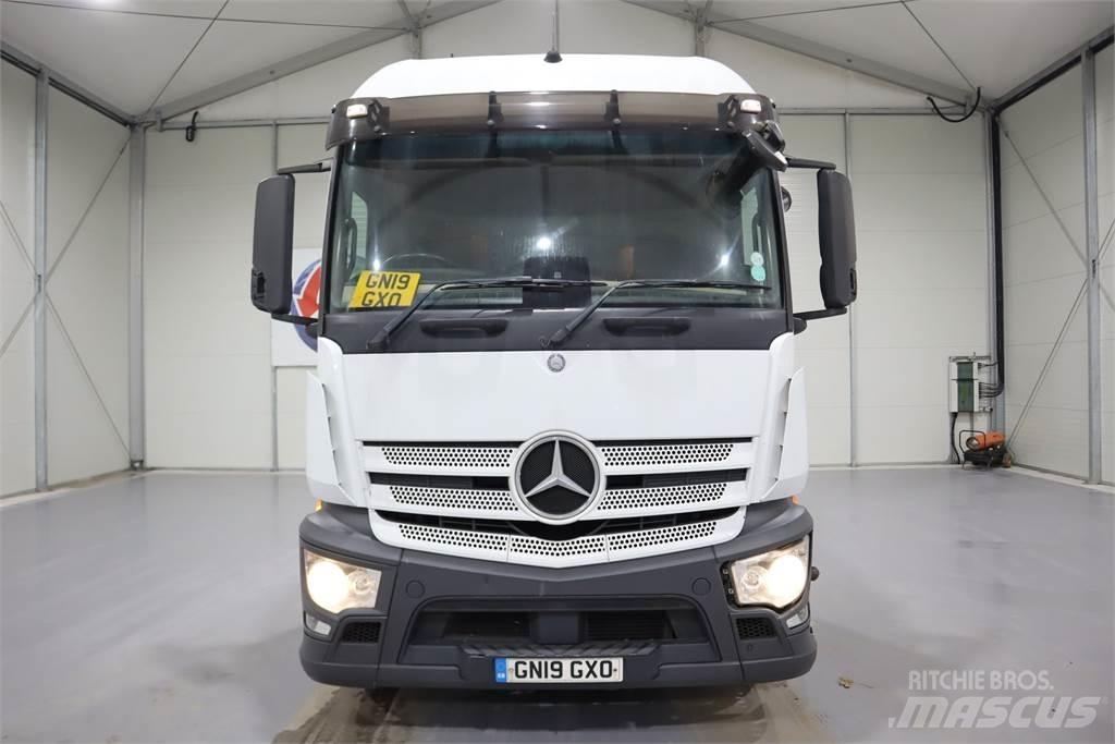 Mercedes-Benz Actros 1840 牵引车