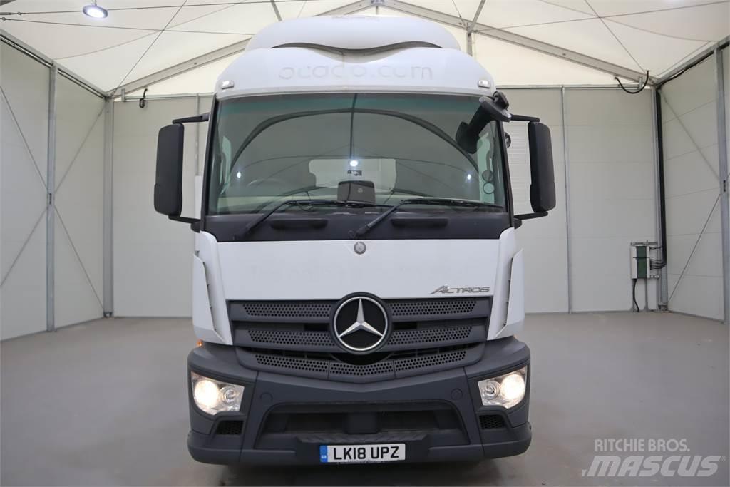 Mercedes-Benz Actros 1843 牵引车