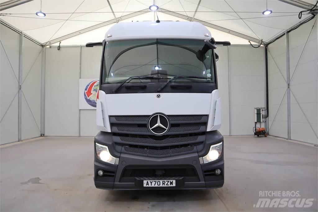 Mercedes-Benz Actros 1845 牵引车