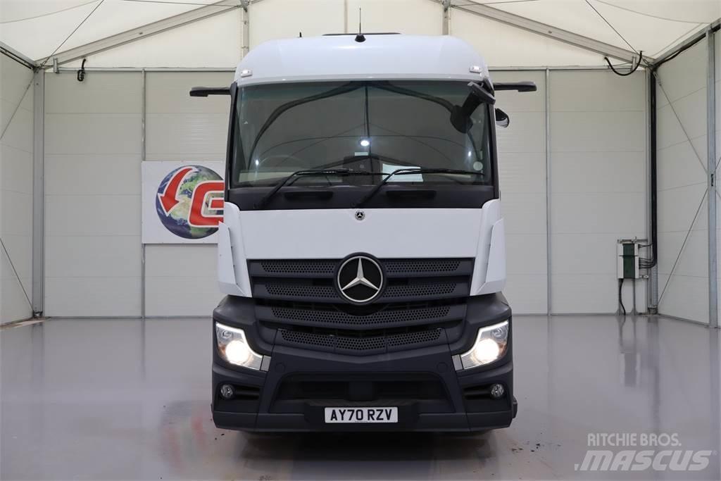 Mercedes-Benz Actros 1845 牵引车