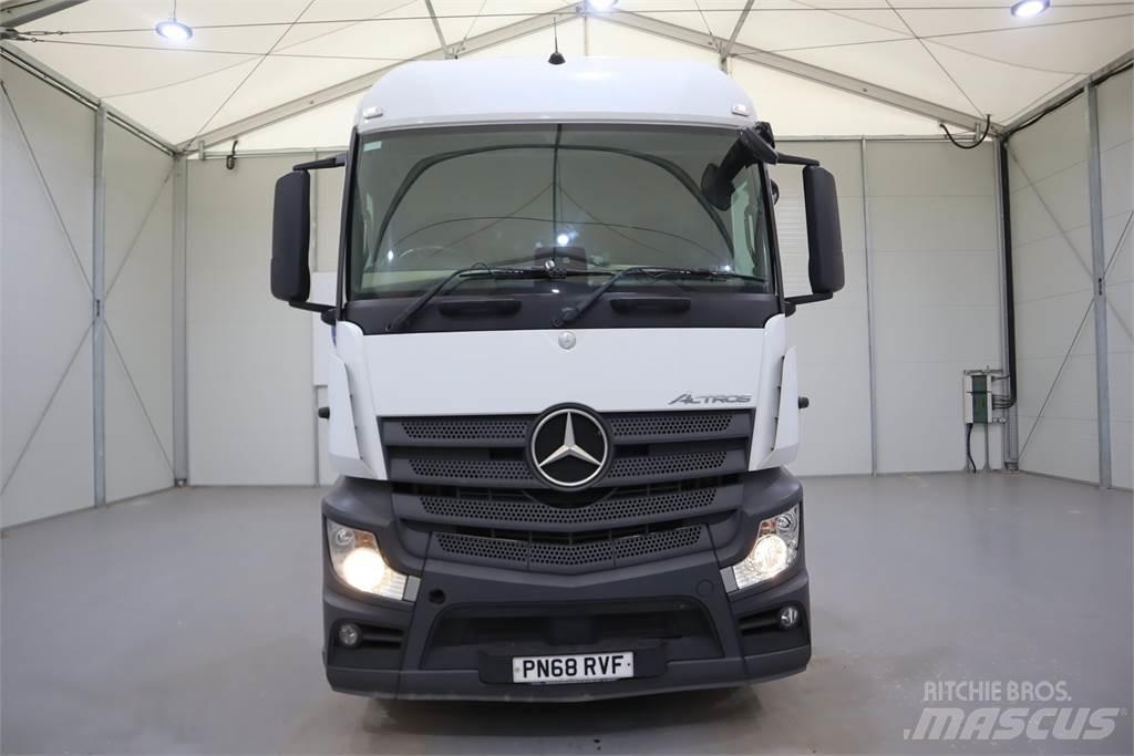 Mercedes-Benz ACTROS 1846 牵引车