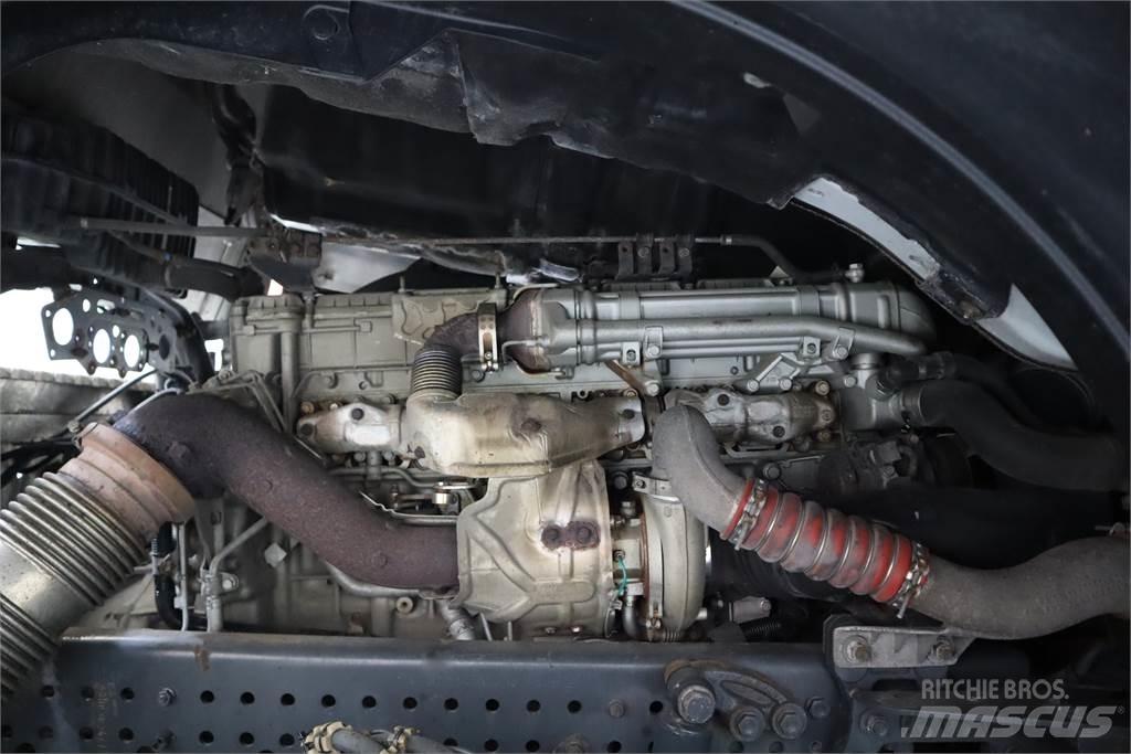 Mercedes-Benz ACTROS 2443 牵引车