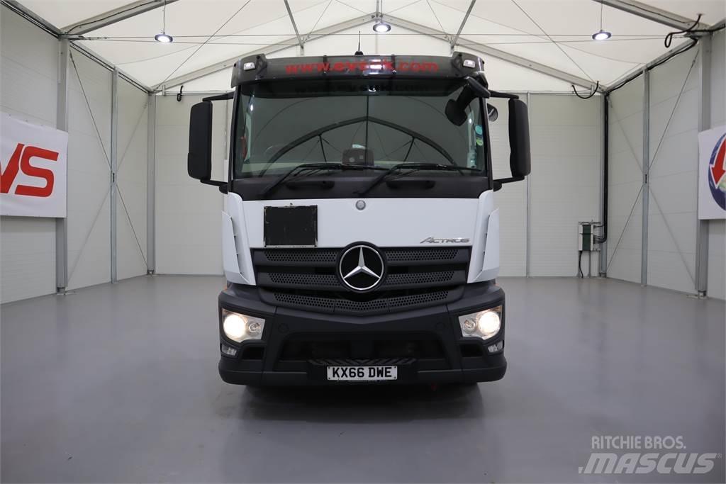 Mercedes-Benz ACTROS 2443 牵引车