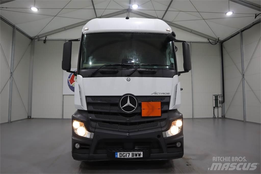 Mercedes-Benz ACTROS 2443 牵引车