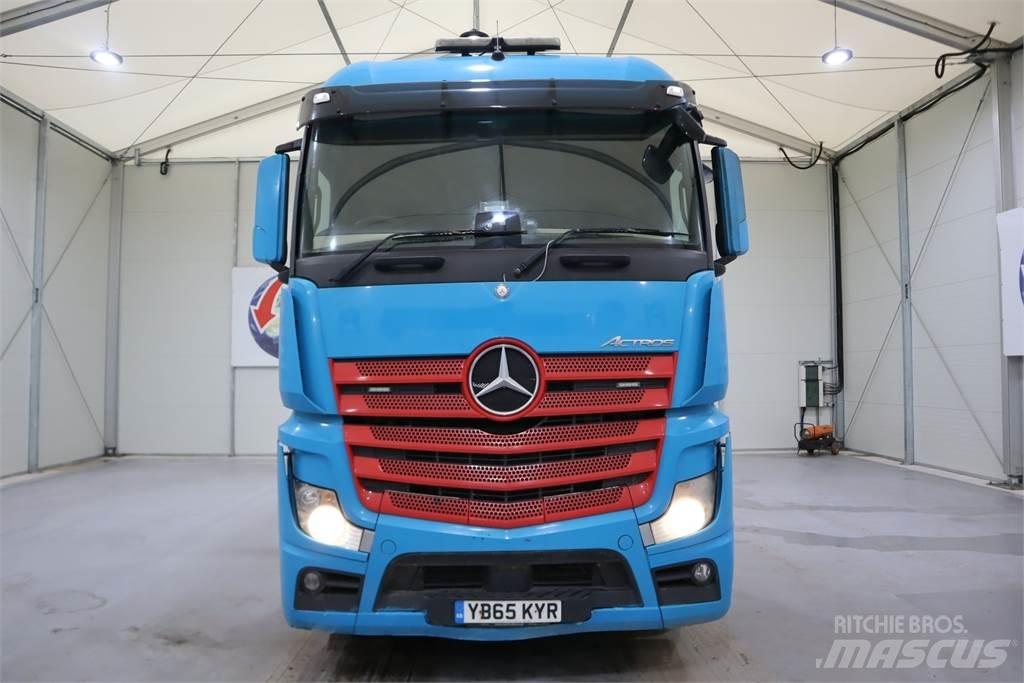 Mercedes-Benz ACTROS 2445 牵引车